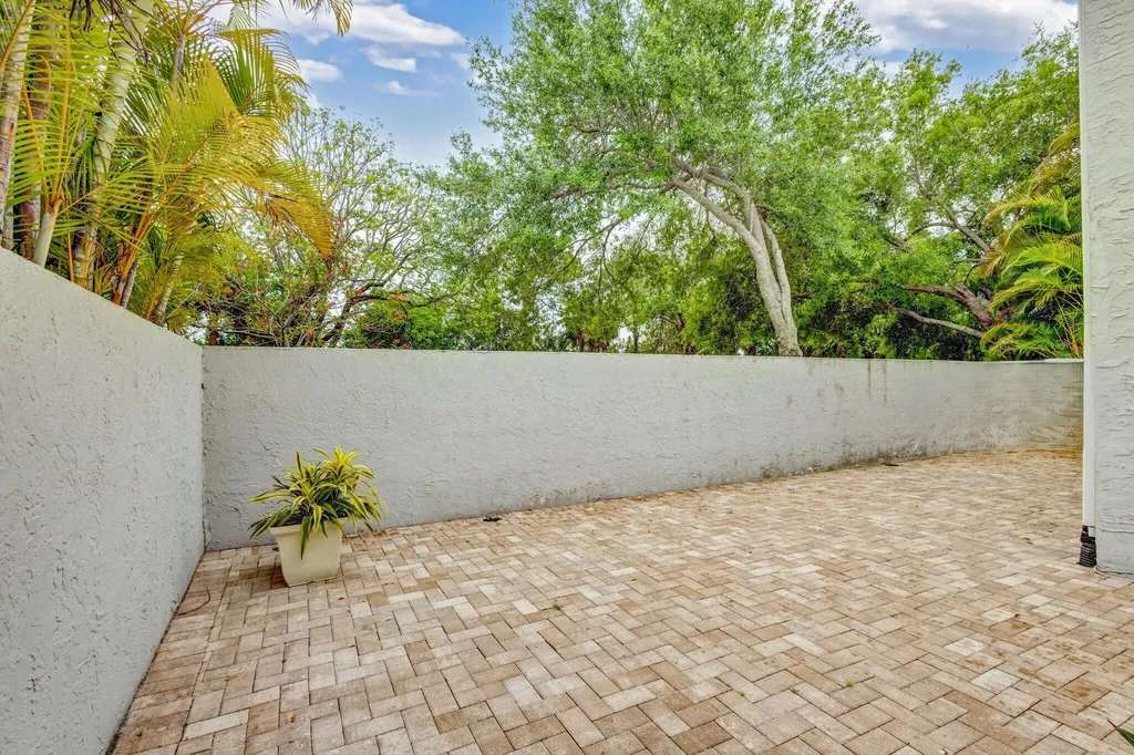 7 Wyndham Lane Palm Beach Gardens FL 33418