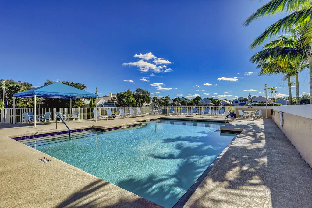 7 Wyndham Lane Palm Beach Gardens FL 33418