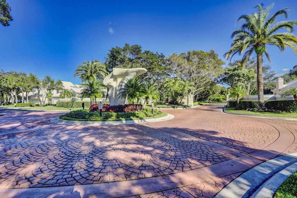 7 Wyndham Lane Palm Beach Gardens FL 33418