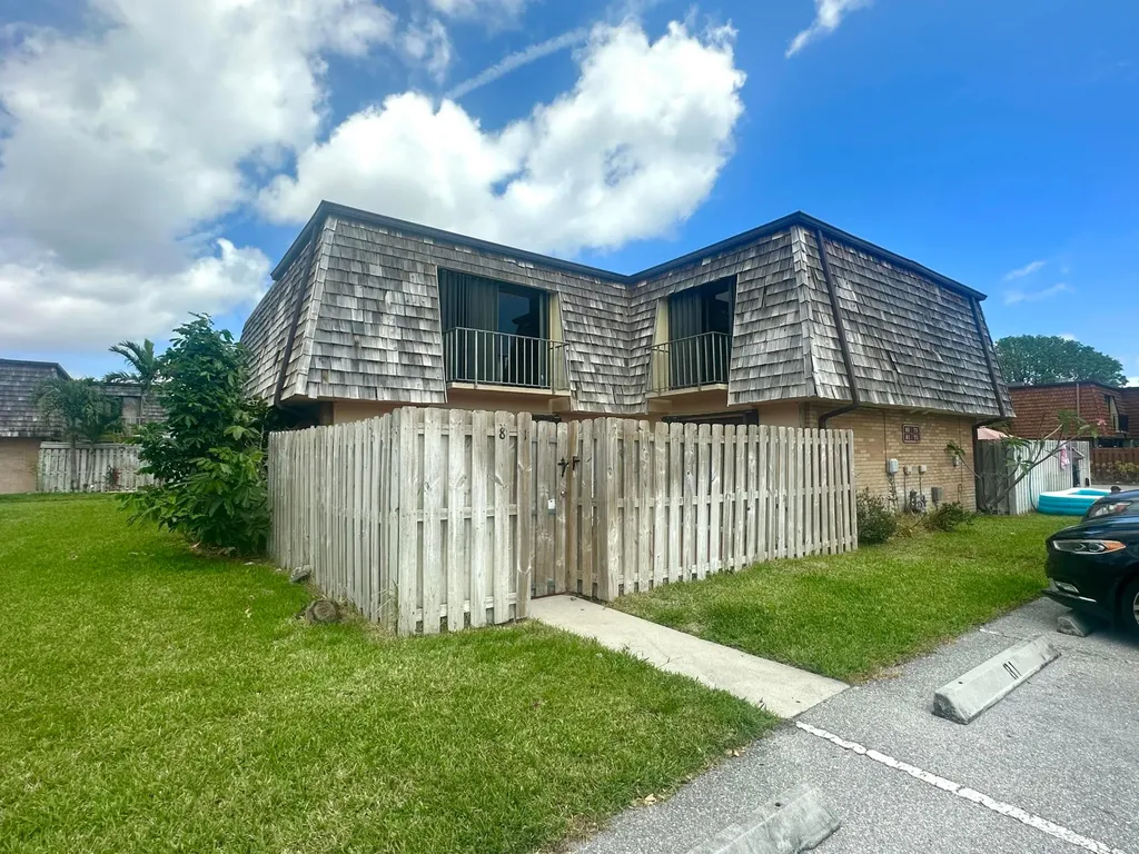 81 Lake Arbor Drive Palm Springs FL 33461