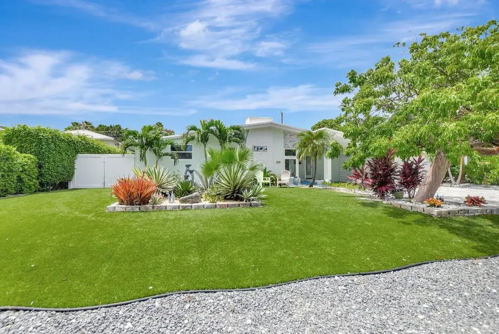 530 NE 17th Street Boca Raton FL 33432