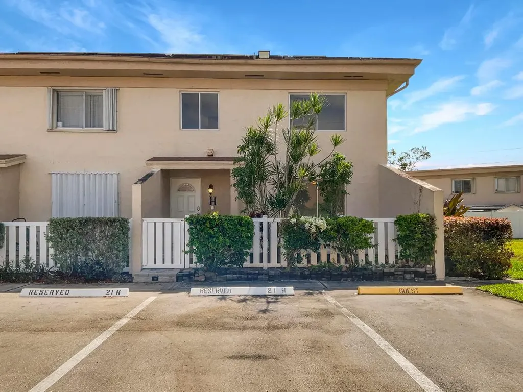 1521 NW 80th Avenue Margate FL 33063