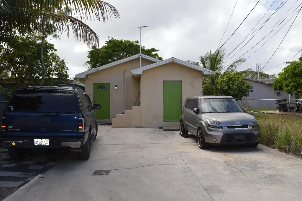 524 N F Street Lake Worth Beach FL 33460