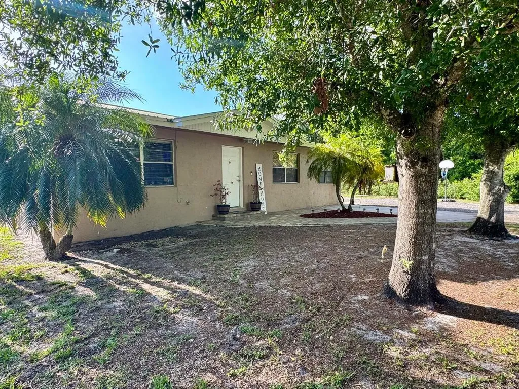908 SW 7th Avenue Okeechobee FL 34974