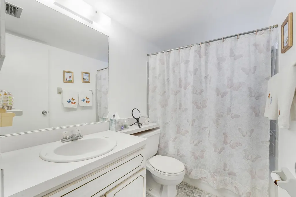 2223 NE 1st Court Boynton Beach FL 33435