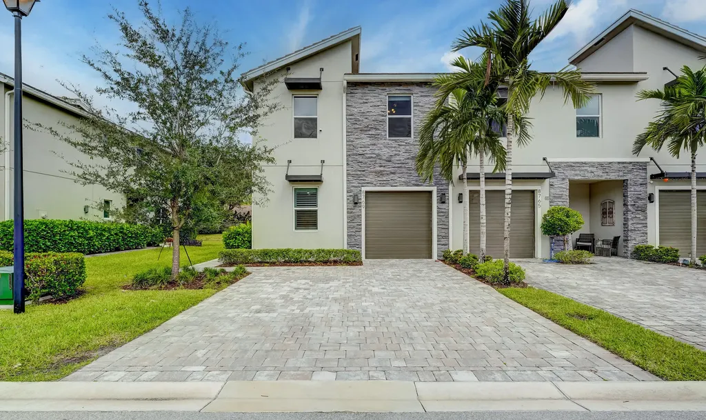 8769 Via Mar Rosso Lake Worth FL 33467