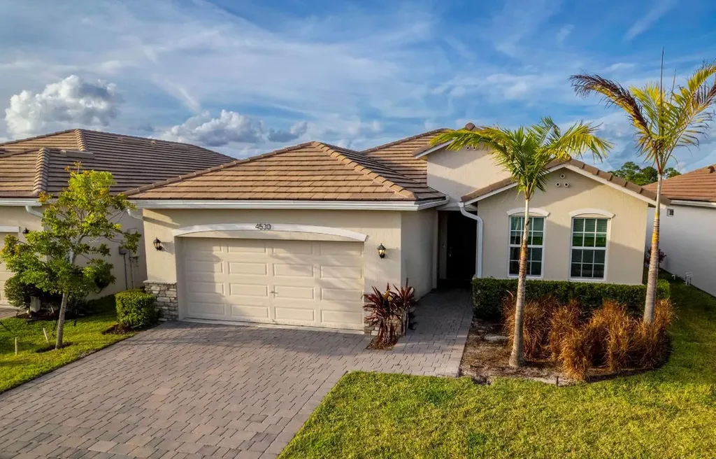 4530 NW Exchange Avenue Jensen Beach FL 34957