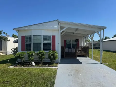 3 Universidad Lane Port St Lucie FL 34952