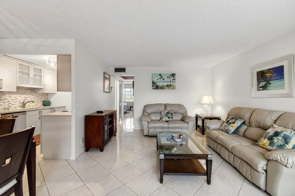2070 Guildford D Boca Raton FL 33434