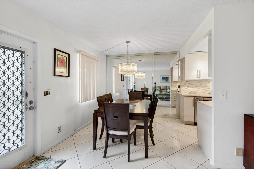 2070 Guildford D Boca Raton FL 33434