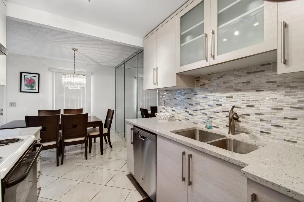 2070 Guildford D Boca Raton FL 33434