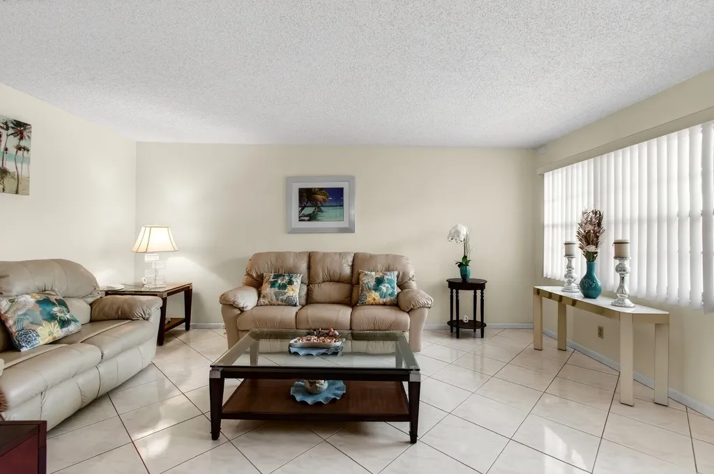 2070 Guildford D Boca Raton FL 33434