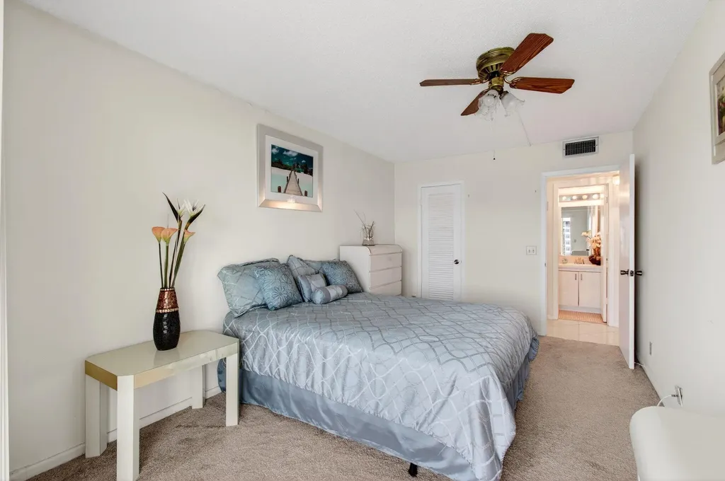 2070 Guildford D Boca Raton FL 33434