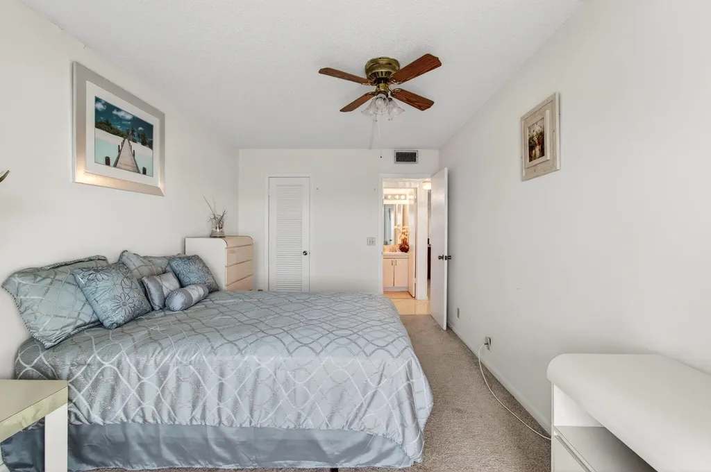 2070 Guildford D Boca Raton FL 33434