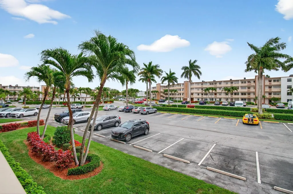 2070 Guildford D Boca Raton FL 33434