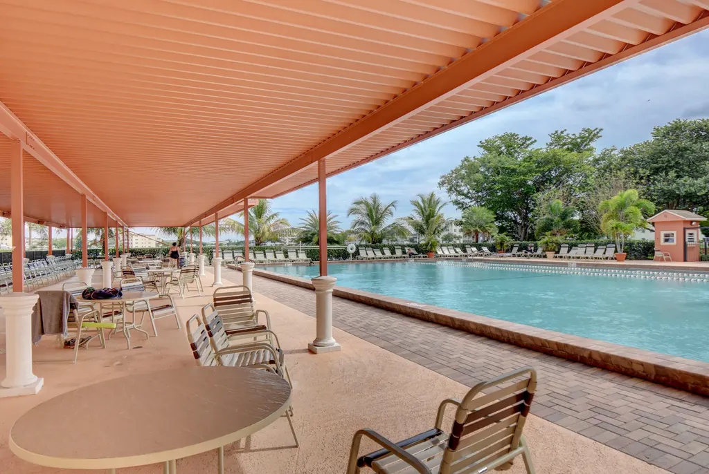 2070 Guildford D Boca Raton FL 33434
