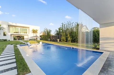 1544 SE Saint Lucie Boulevard Stuart FL 34996