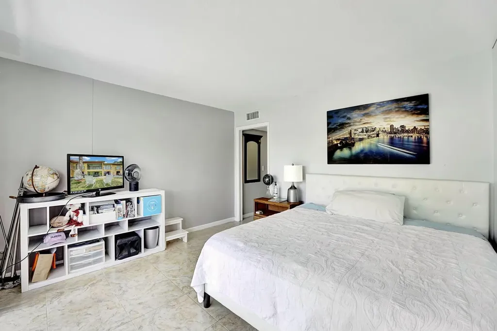 5337 Fountains Drive S Lake Worth FL 33467