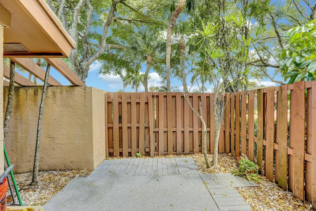 5337 Fountains Drive S Lake Worth FL 33467