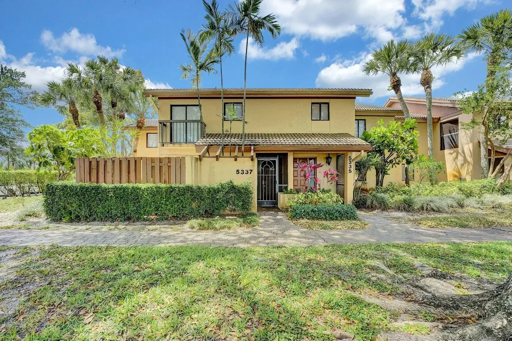 5337 Fountains Drive S Lake Worth FL 33467