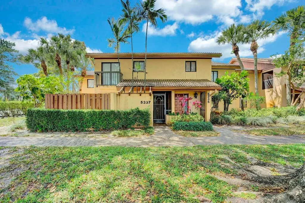5337 Fountains Drive S Lake Worth FL 33467