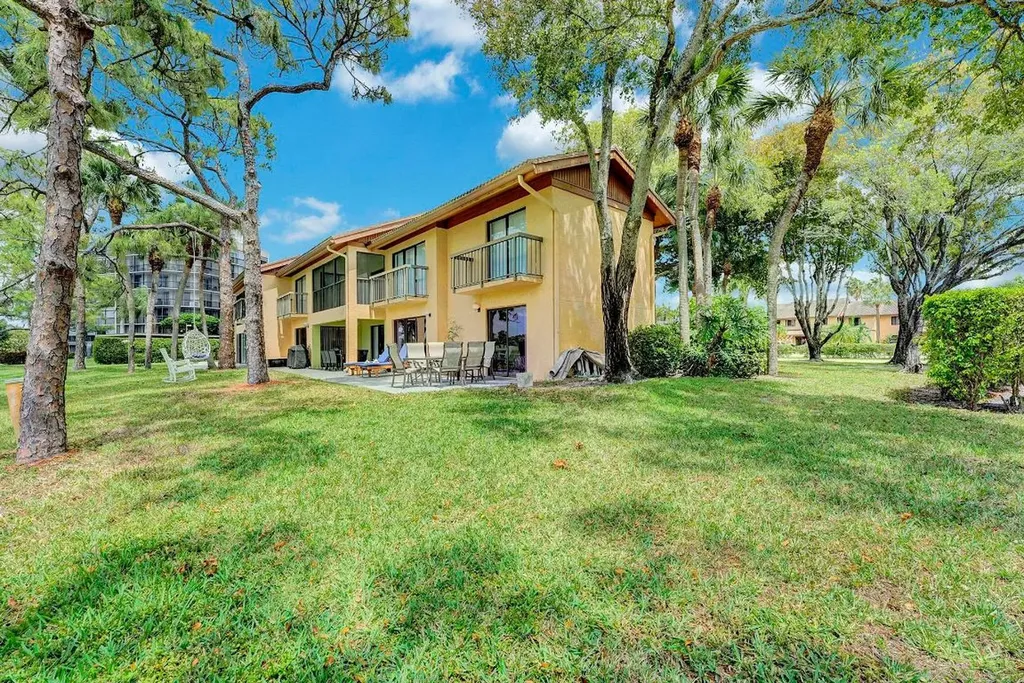5337 Fountains Drive S Lake Worth FL 33467