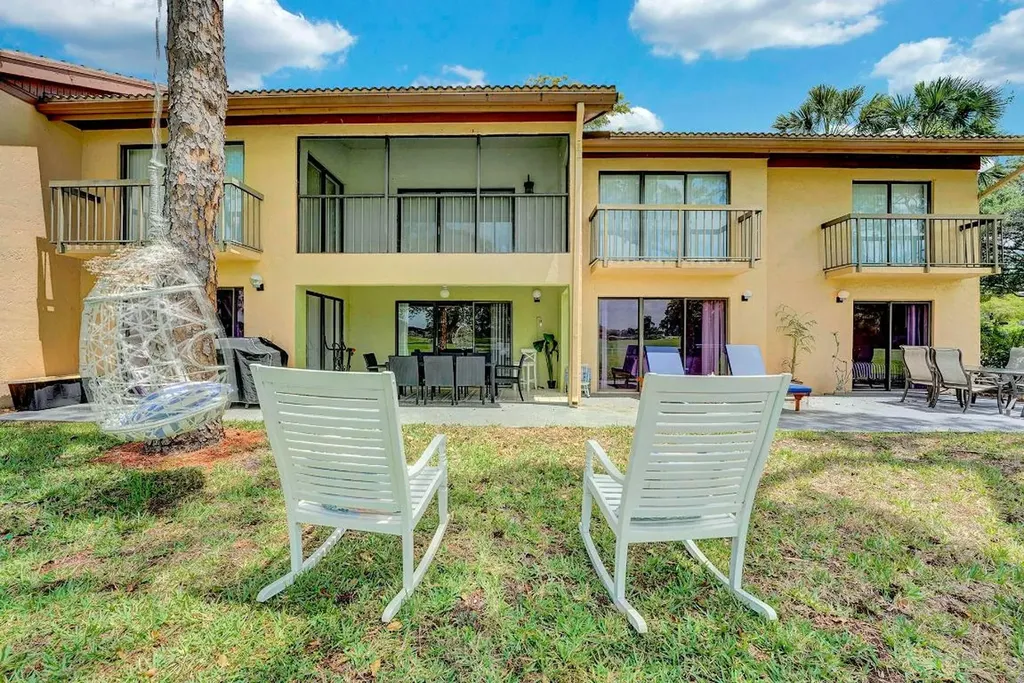 5337 Fountains Drive S Lake Worth FL 33467