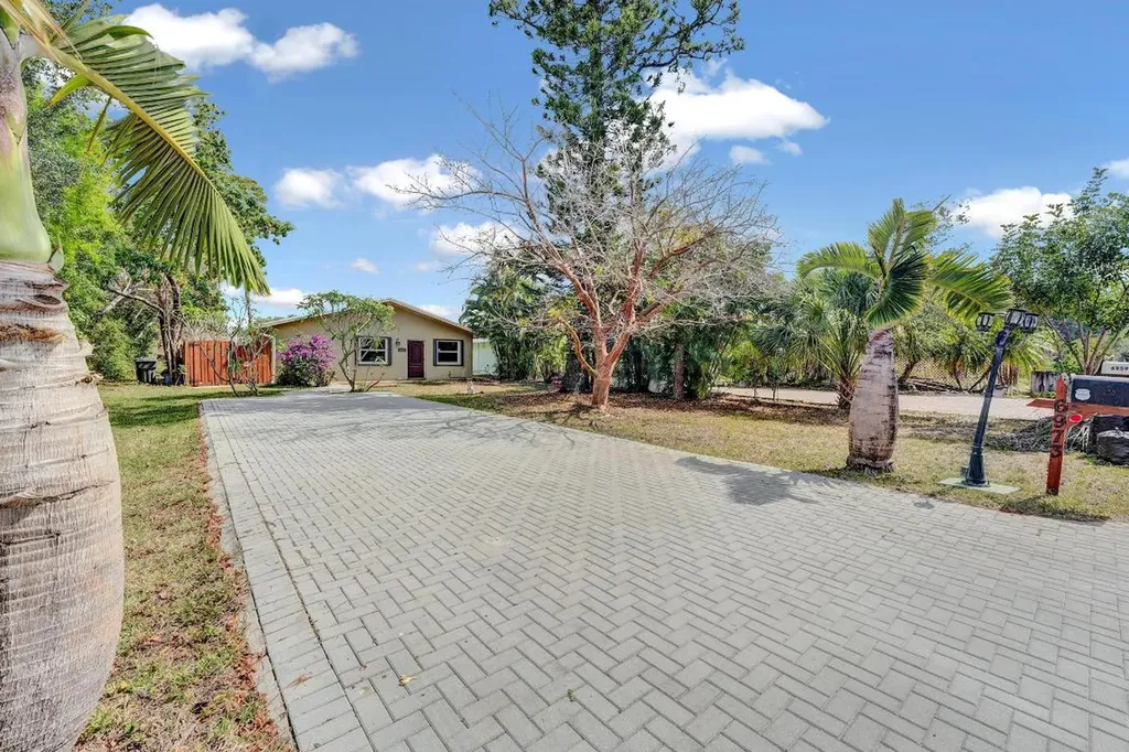 6973 Clendenin Street Lake Worth FL 33467