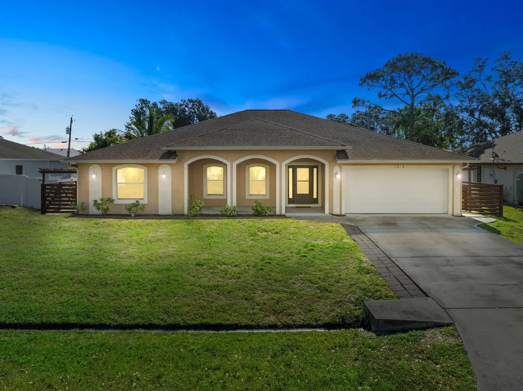 2273 SW Franklin Street Port St Lucie FL 34953