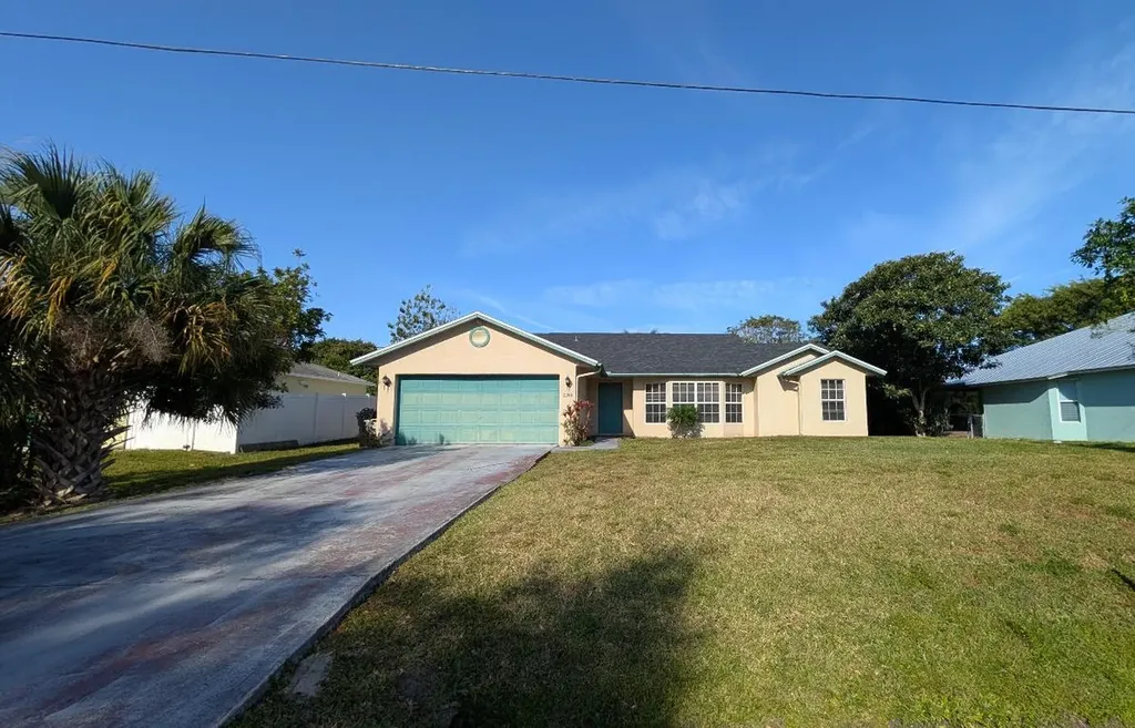 2266 SW Plymouth Street Port St Lucie FL 34953