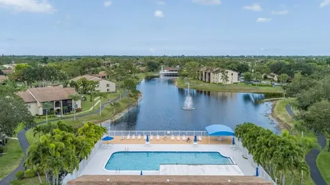519 Shady Pine Way Greenacres FL 33415