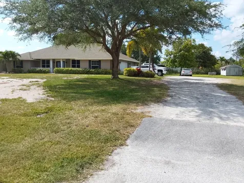 8686 Pinto Drive Lake Worth FL 33467