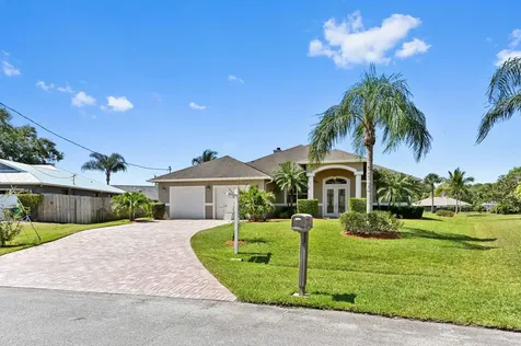 2298 SE Short Street Port St Lucie FL 34952