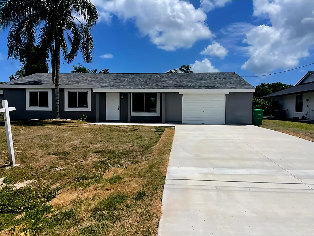 2365 SE Aneci Street Port St Lucie FL 34984