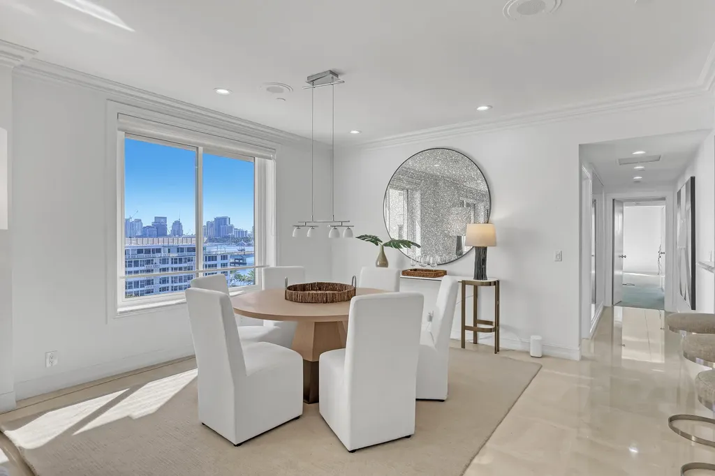 150 Bradley Place Palm Beach FL 33480