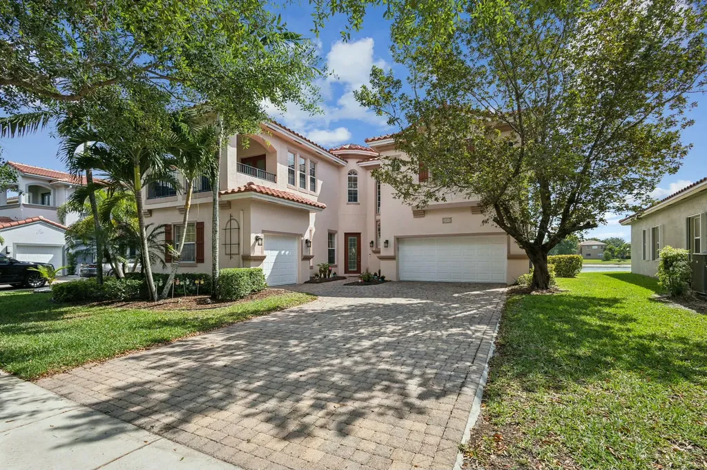 694 Cresta Circle West Palm Beach FL 33413