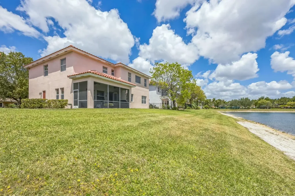 694 Cresta Circle West Palm Beach FL 33413