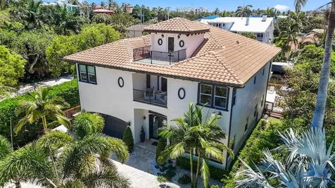 1030 Rhodes Villa Avenue Delray Beach FL 33483
