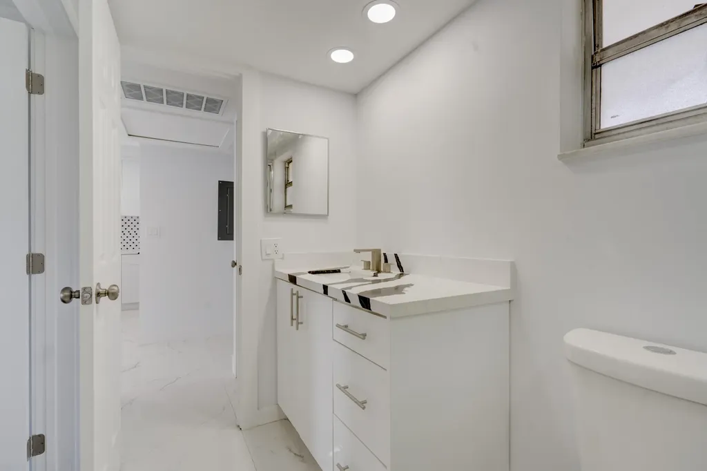3050 N Palm Aire Drive Pompano Beach FL 33069