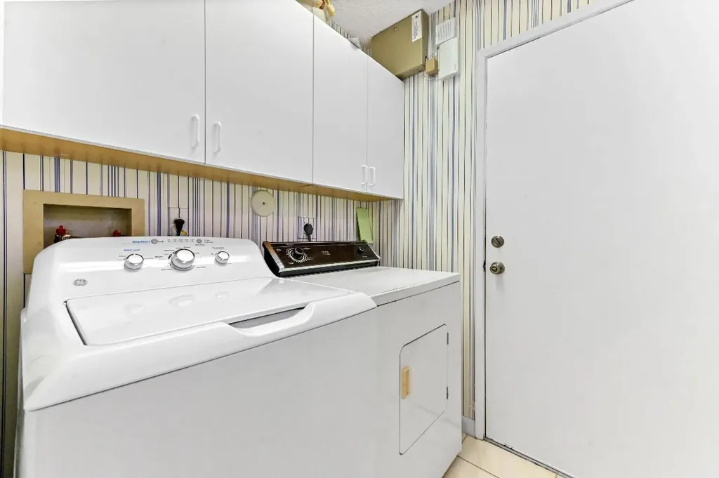 6040 Waldwick Circle Delray Beach FL 33484