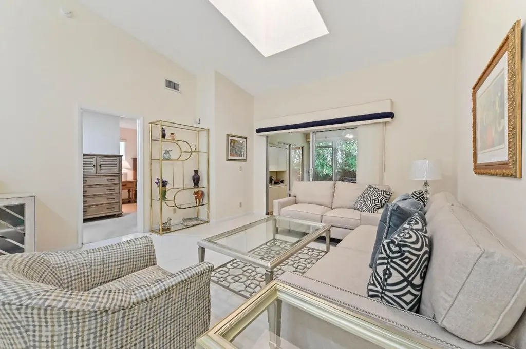 6040 Waldwick Circle Delray Beach FL 33484