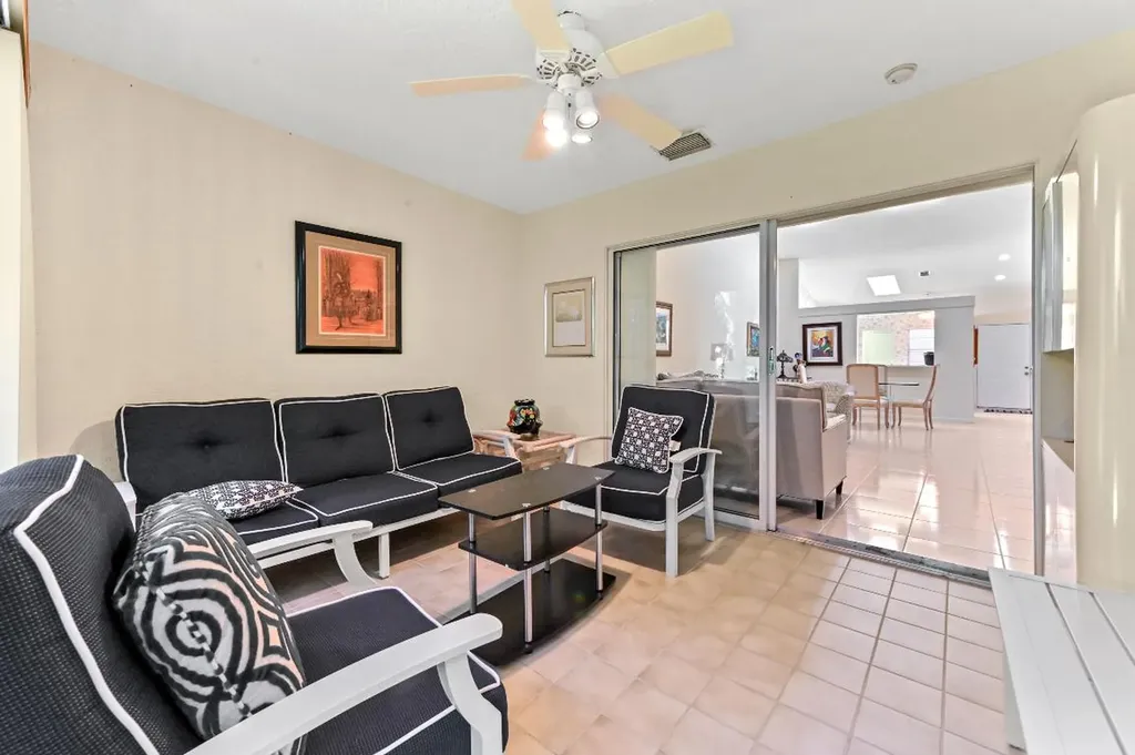 6040 Waldwick Circle Delray Beach FL 33484