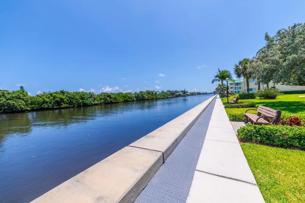 30 Colonial Club Drive Boynton Beach FL 33435