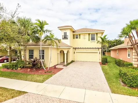 105 Via Catalunha Jupiter FL 33458