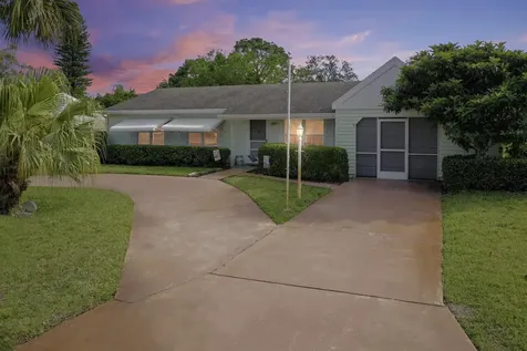 1725 SE Elkhart Terrace Port St Lucie FL 34952