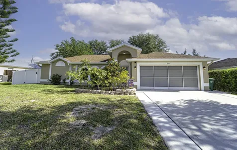 671 SW Stillman Avenue Port St Lucie FL 34953
