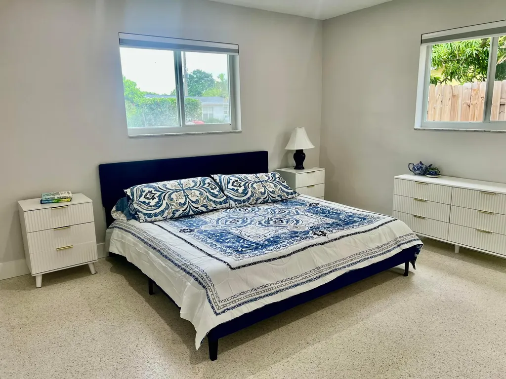 214 SW 3rd Street Boca Raton FL 33432