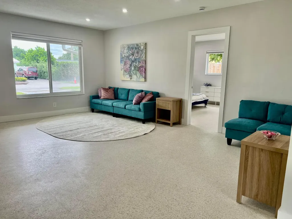 214 SW 3rd Street Boca Raton FL 33432