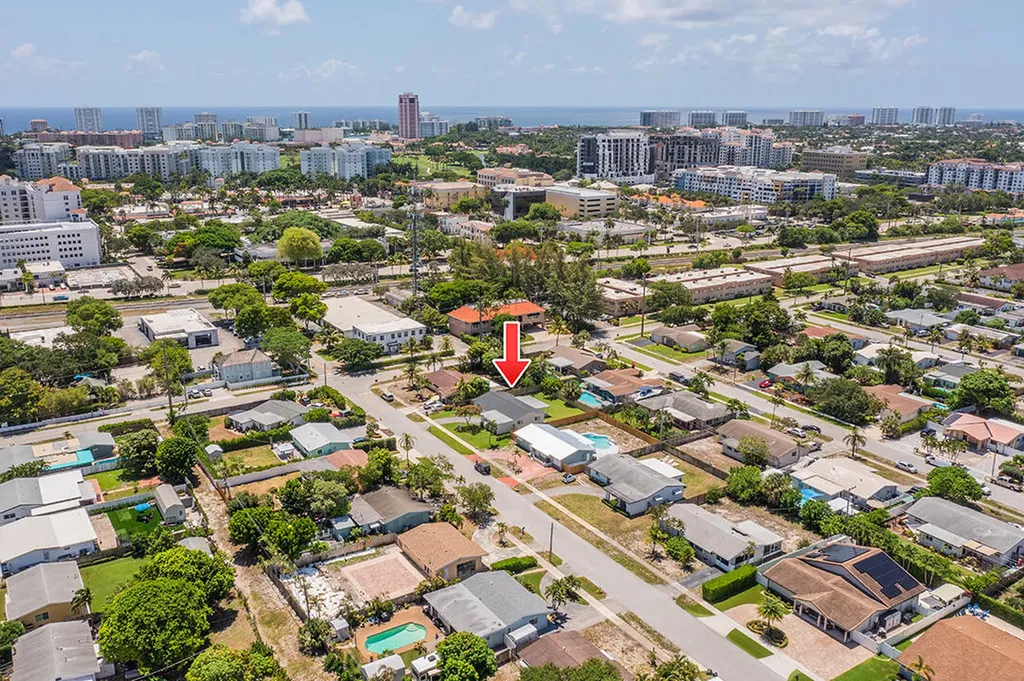 214 SW 3rd Street Boca Raton FL 33432