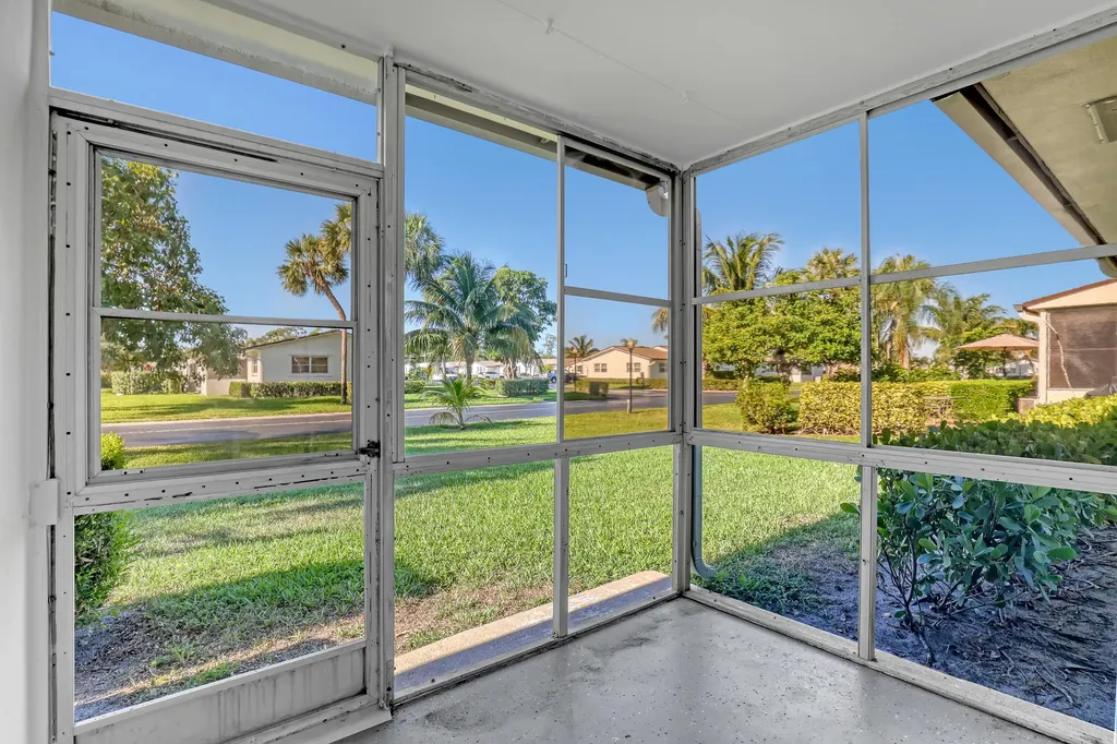 2894 Crosley Drive E West Palm Beach FL 33415